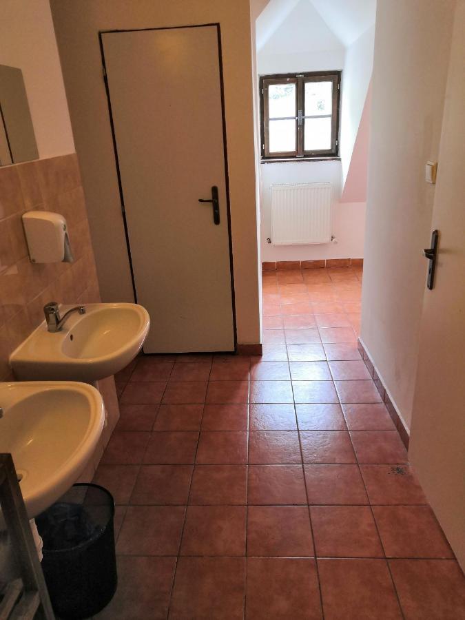 Hostel Skautsky Dom Banská Štiavnica 外观 照片
